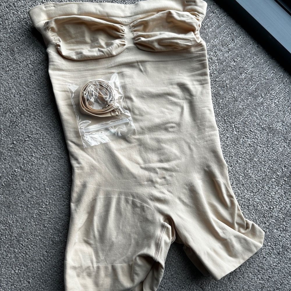 SKIMS Light Beige Bodysuit